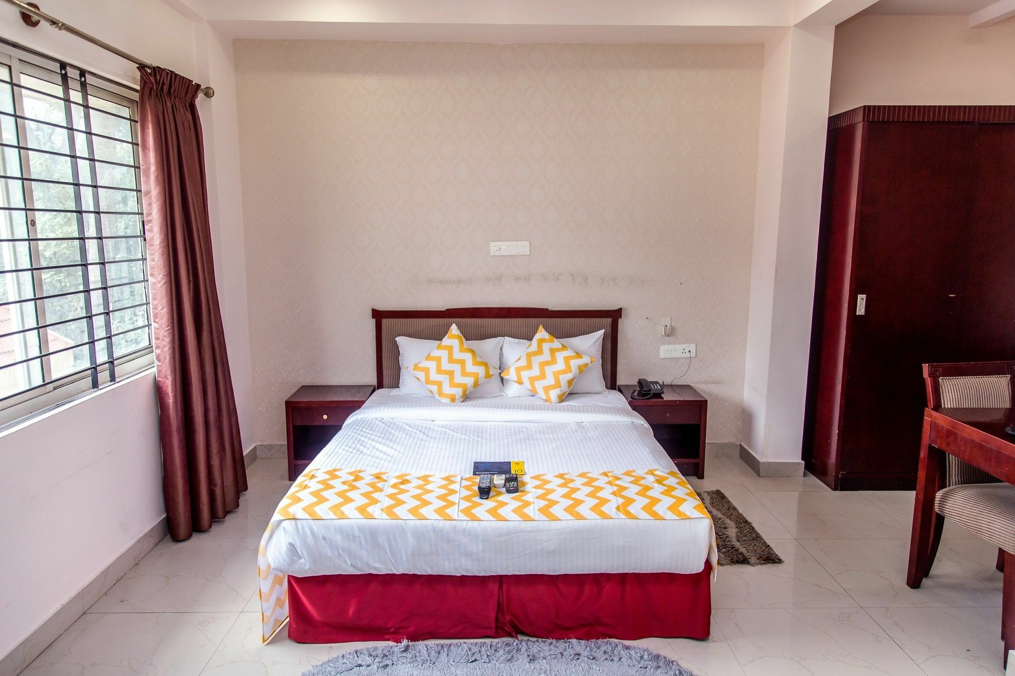 Fabexpress Oriental Suites III - Btm Mico Layout Бангалор Екстериор снимка